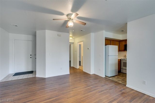 2220 Pine Breeze Lane 103, Las Vegas, NV 89119