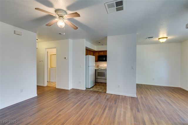 2220 Pine Breeze Lane 103, Las Vegas, NV 89119