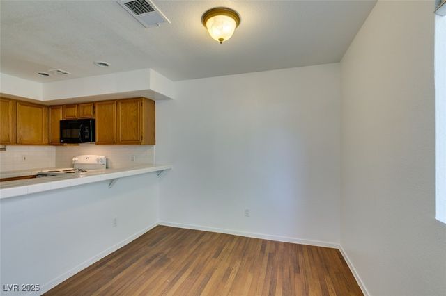 2220 Pine Breeze Lane 103, Las Vegas, NV 89119