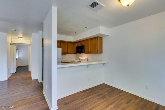 2220 Pine Breeze Lane 103, Las Vegas, NV 89119