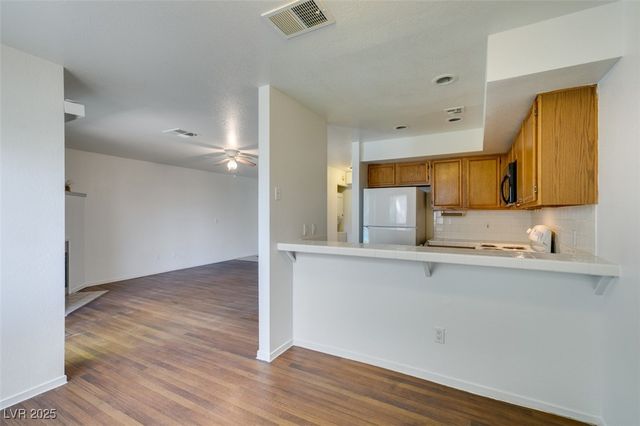 2220 Pine Breeze Lane 103, Las Vegas, NV 89119