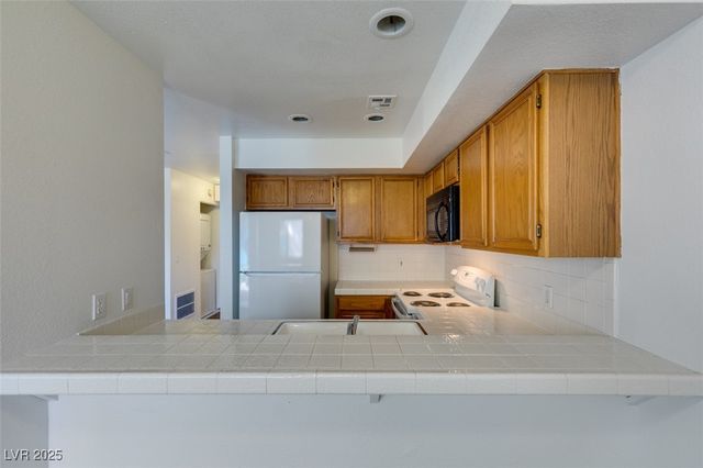 2220 Pine Breeze Lane 103, Las Vegas, NV 89119