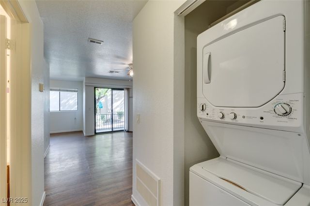 2220 Pine Breeze Lane 103, Las Vegas, NV 89119