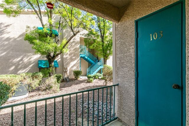 2220 Pine Breeze Lane 103, Las Vegas, NV 89119