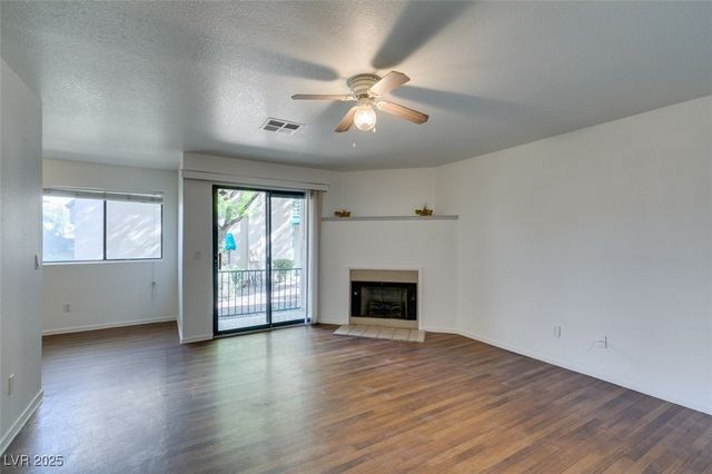 2220 Pine Breeze Lane 103, Las Vegas, NV 89119