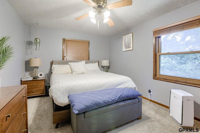 13116 Southdale Circle, Omaha, NE 68137