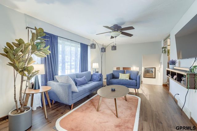 13116 Southdale Circle, Omaha, NE 68137