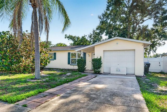 2220 LAUREN DRIVE, Largo, FL 33774