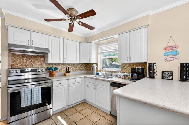 2220 LAUREN DRIVE, Largo, FL 33774