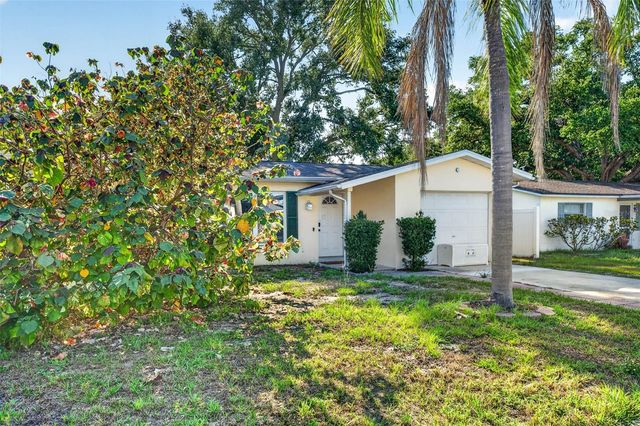 2220 LAUREN DRIVE, Largo, FL 33774