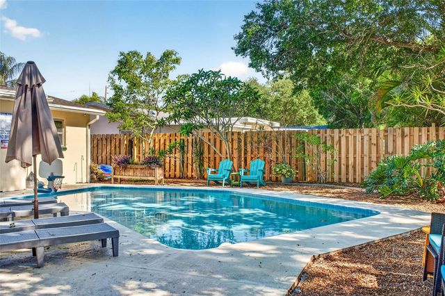 2220 LAUREN DRIVE, Largo, FL 33774
