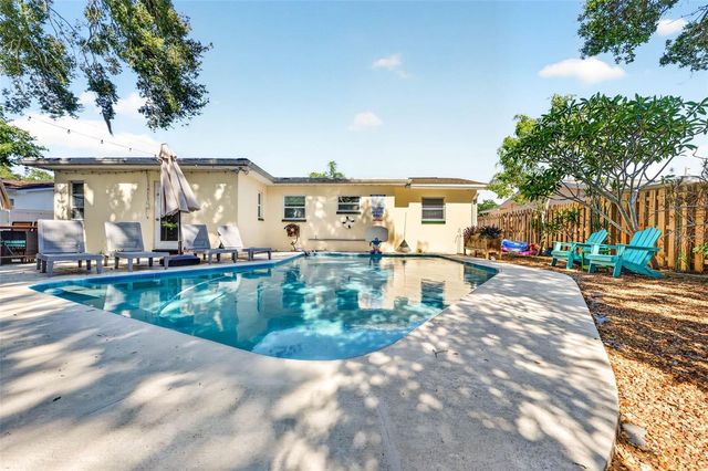 2220 LAUREN DRIVE, Largo, FL 33774