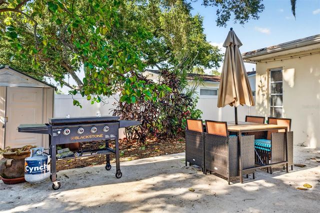 2220 LAUREN DRIVE, Largo, FL 33774
