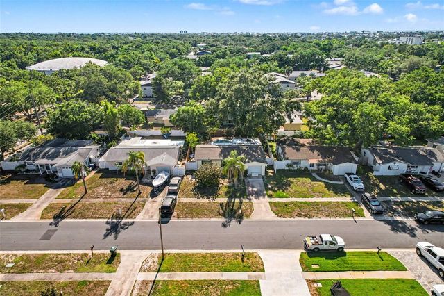 2220 LAUREN DRIVE, Largo, FL 33774