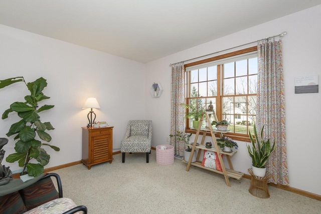 4195 W Squire AVENUE, Greenfield, WI 53221