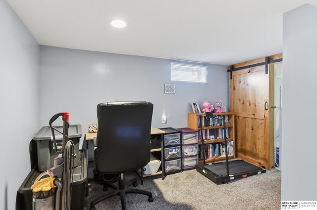 810 E 16th Street, Fremont, NE 68025