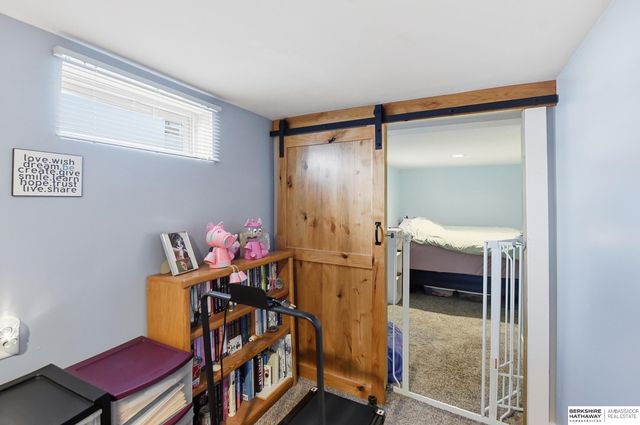 810 E 16th Street, Fremont, NE 68025