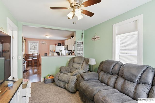 810 E 16th Street, Fremont, NE 68025