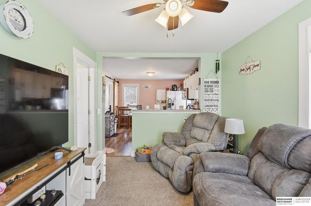 810 E 16th Street, Fremont, NE 68025