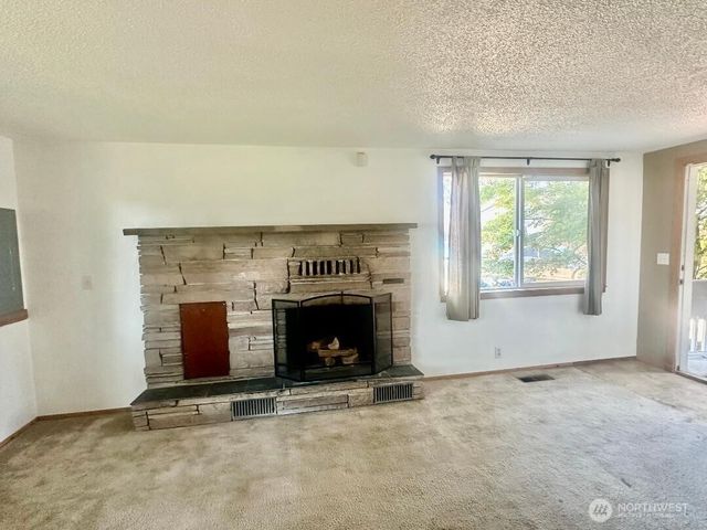 928 107th Street Ct S, Tacoma, WA 98444