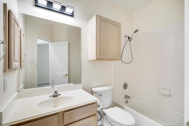 25327 Baneberry, San Antonio, TX 78260