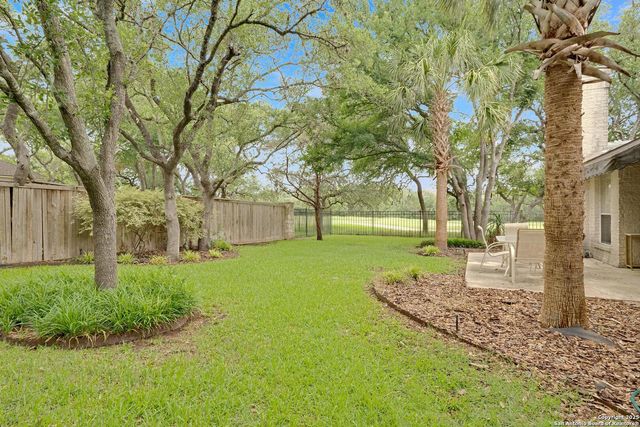 25327 Baneberry, San Antonio, TX 78260
