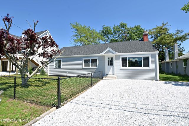 97 Dollmore Avenue, Waretown, NJ 08758