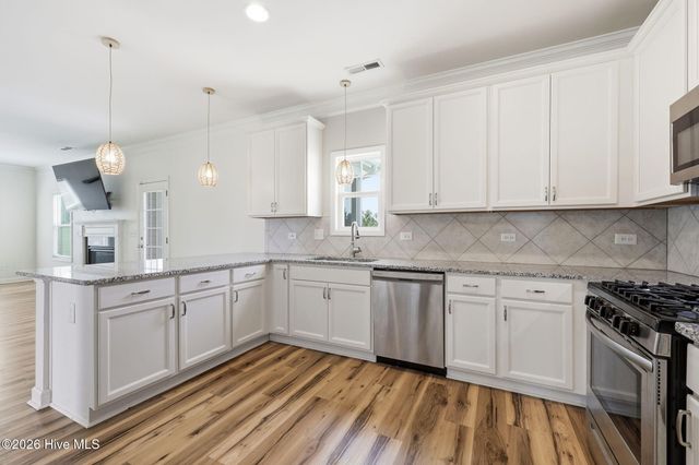370 Holly Grove Drive, Winterville, NC 28590