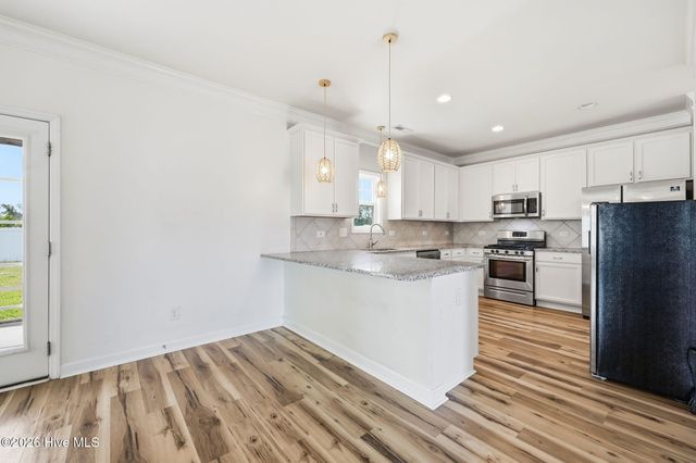 370 Holly Grove Drive, Winterville, NC 28590