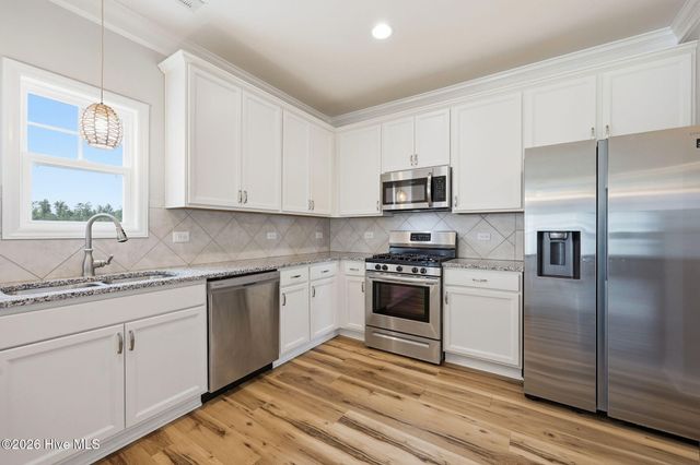 370 Holly Grove Drive, Winterville, NC 28590