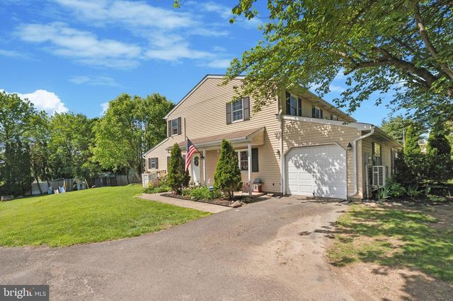 209 PARKRIDGE DRIVE, Perkasie, PA 18944