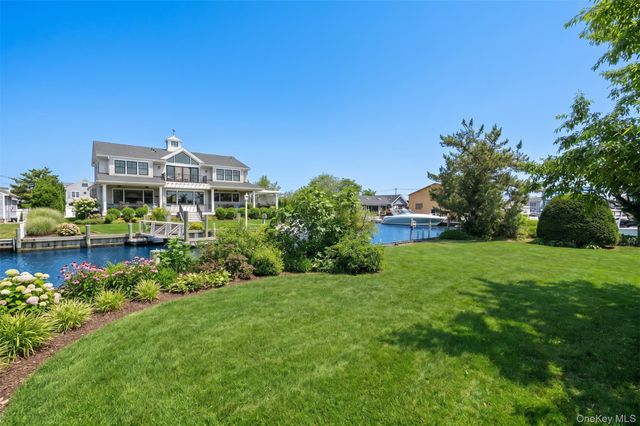 272 Grand Central Avenue, Amityville, NY 11701
