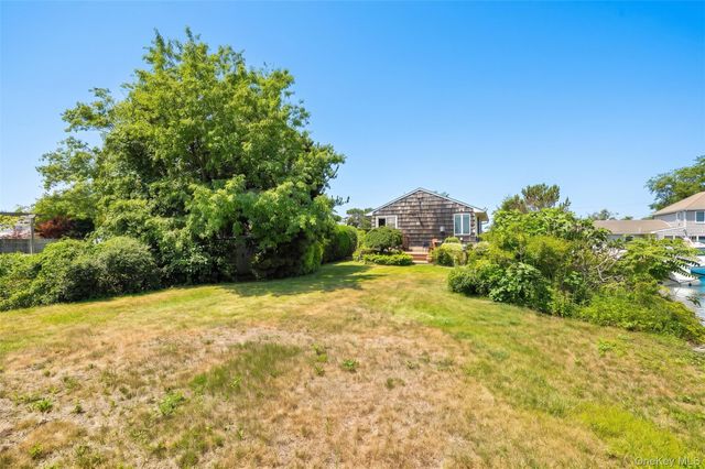272 Grand Central Avenue, Amityville, NY 11701