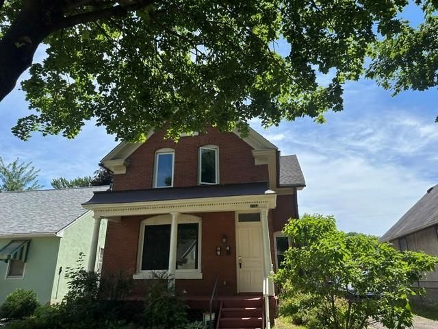 1164 Matilda Street, Saint Paul, MN 55117