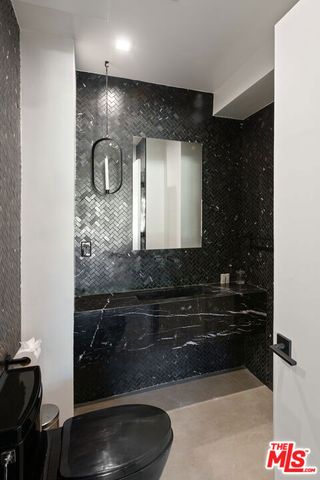 838 N Doheny Drive 1205, West Hollywood, CA 90069