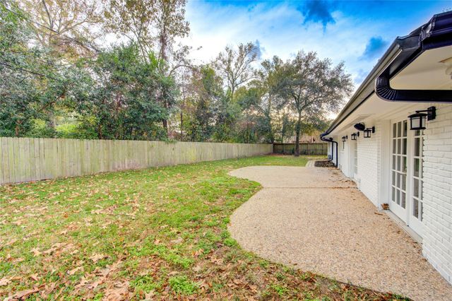 8439 Westview Drive, Houston, TX 77055