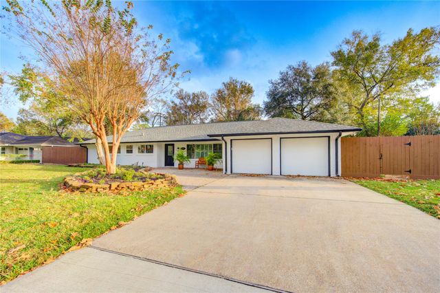 8439 Westview Drive, Houston, TX 77055