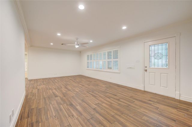 8439 Westview Drive, Houston, TX 77055
