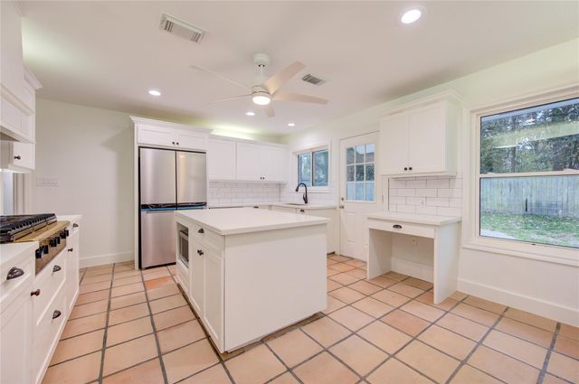 8439 Westview Drive, Houston, TX 77055
