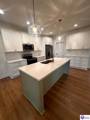 208 Calhoun St, Elizabethtown, KY 42701