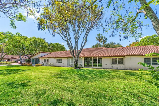 6079 Millington Way, Delray Beach, FL 33484