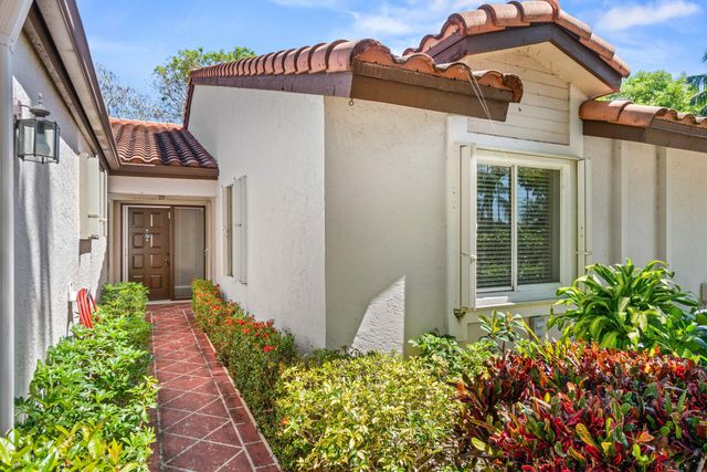 6079 Millington Way, Delray Beach, FL 33484