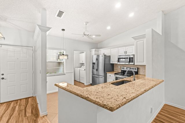 6079 Millington Way, Delray Beach, FL 33484