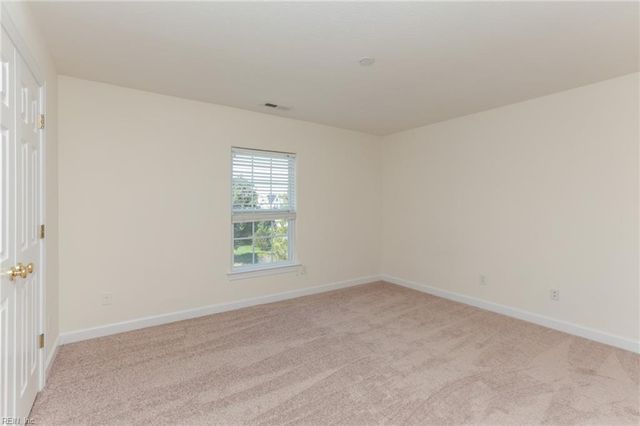13158 Lake Pointe DR, Carrollton, VA 23314