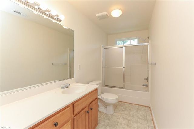 13158 Lake Pointe DR, Carrollton, VA 23314