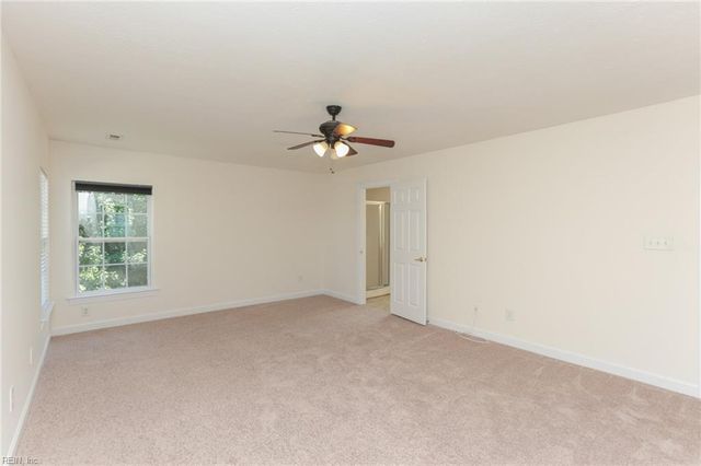 13158 Lake Pointe DR, Carrollton, VA 23314