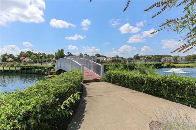 13158 Lake Pointe DR, Carrollton, VA 23314