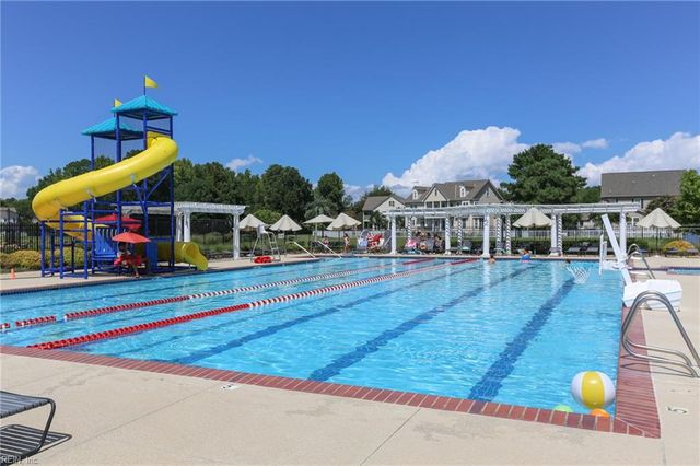13158 Lake Pointe DR, Carrollton, VA 23314
