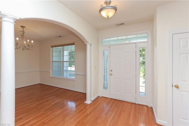 13158 Lake Pointe DR, Carrollton, VA 23314