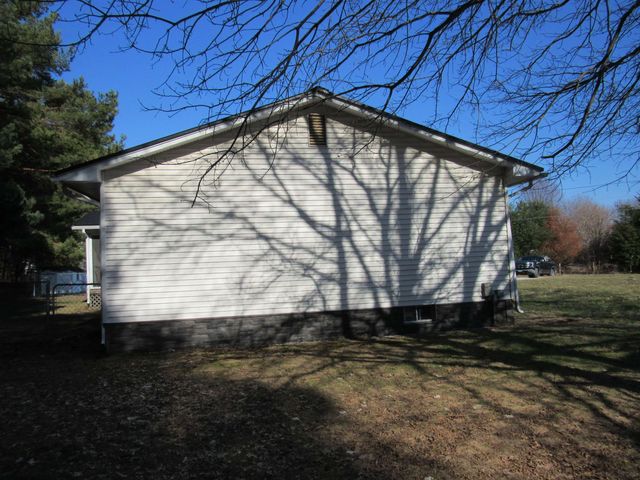 51 McLaughlin Drive, Highgate, VT 05459